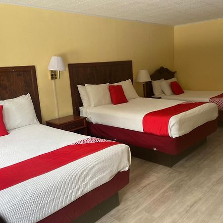 Buena Vista Inn Motel Delhi Eksteriør bilde