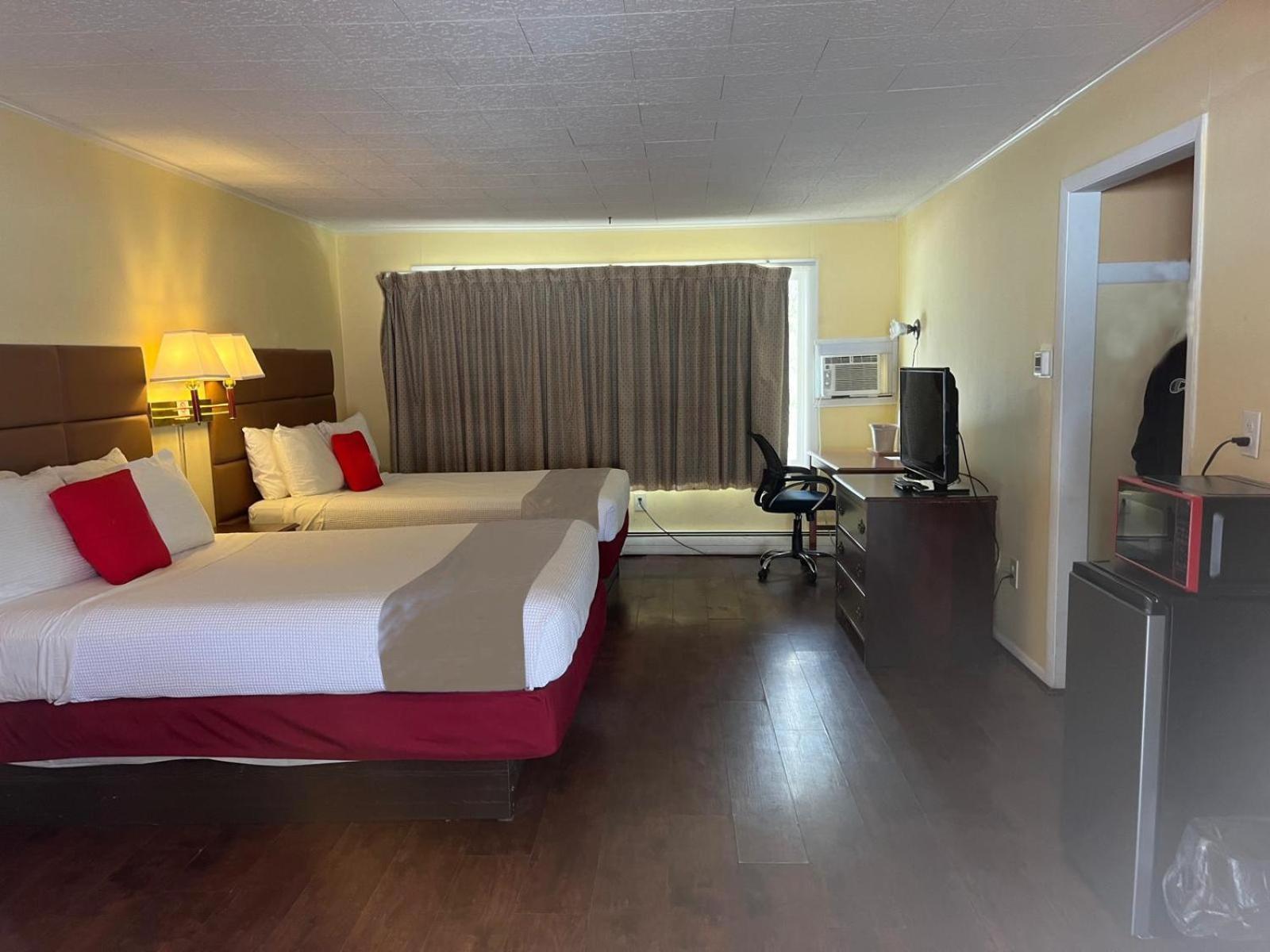 Buena Vista Inn Motel Delhi Eksteriør bilde